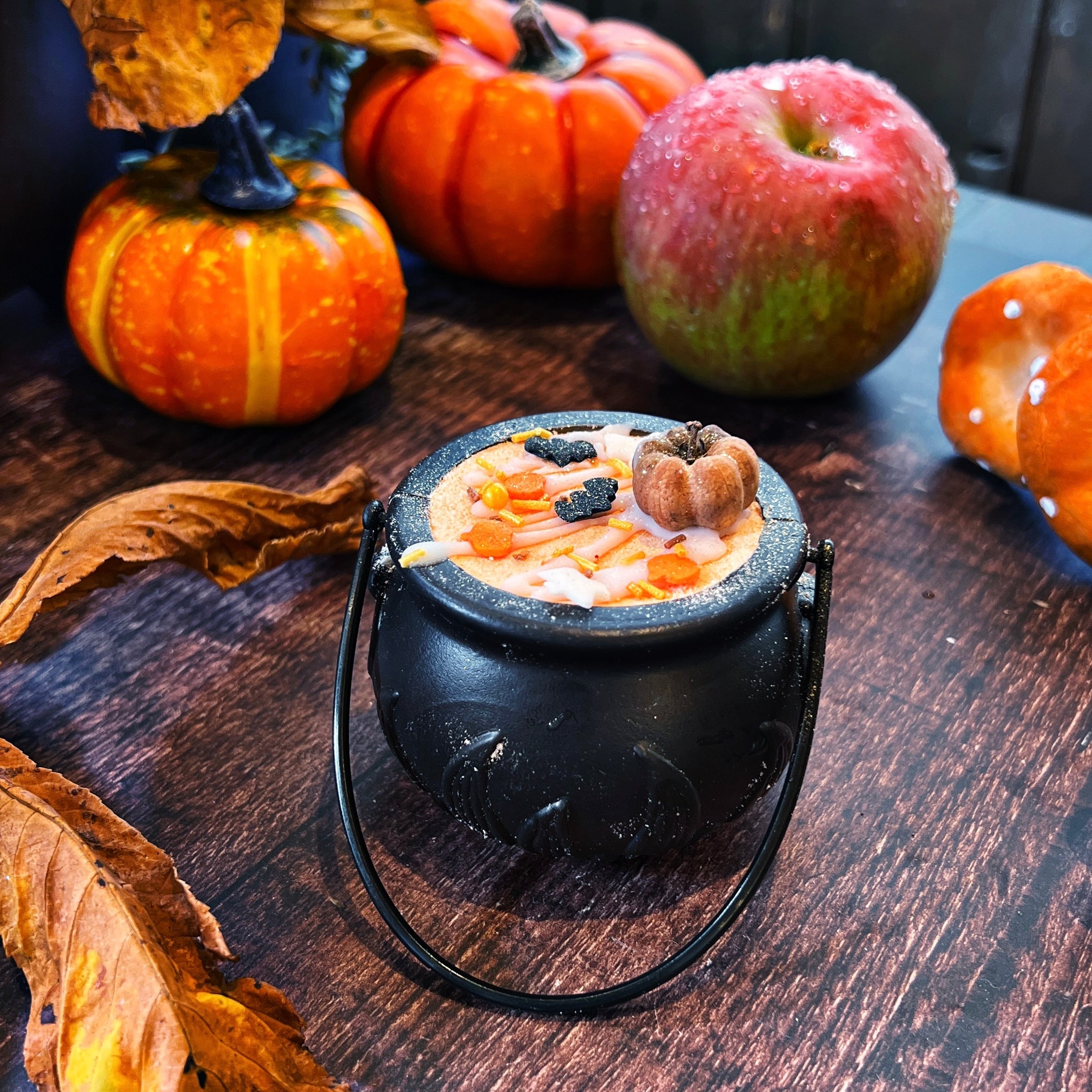 Cauldron Bath Bomb - Pumpkin Spice (Lucky Charm)